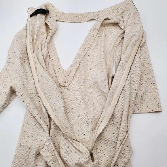 Lavish Alice Women Ivory Short Sleeve Mock Neck Cutout Top - Picture 6 of 9